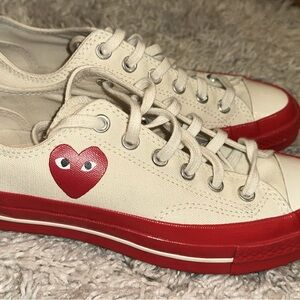 Cream Low-Top Kids Sneakers with Red Heart Accent